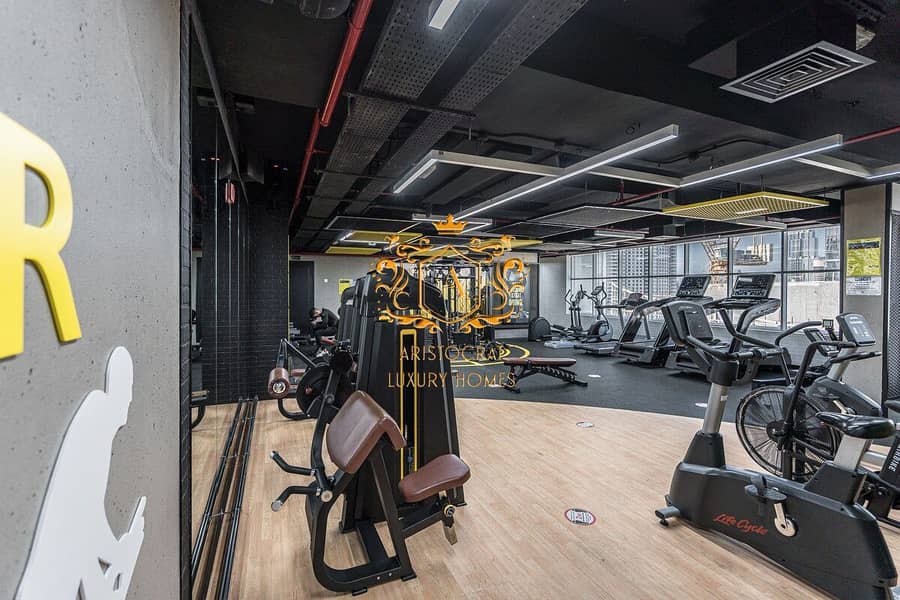 Furnished Studio Flat I 1 parking Included - Image 17