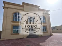 فیلا في الرفاع 5 غرف 135000 درهم - 14678205