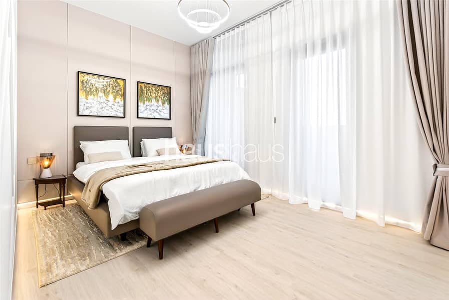 Pool View I Vacant I Spacious | 12 Cheques