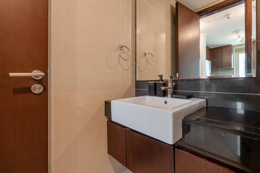 19 1 Bdr Marina Square-8. jpg