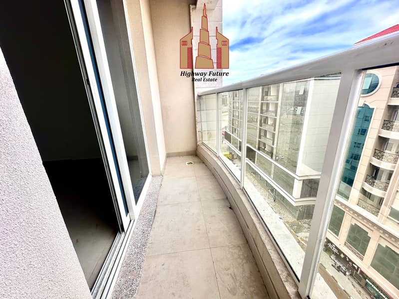 SPACIOUS 2BHK APARTMENT CLOSE KITCHEN BALCONY PARKING 2FULL WASHROOM OPEN VIEW