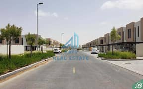 **تاون هاوس فاخر مكون من 3 غرف نوم في زاوية المبنى للإيجار في مجمع نسما السكني، الشارقة | معيشة واسعة وعصرية**