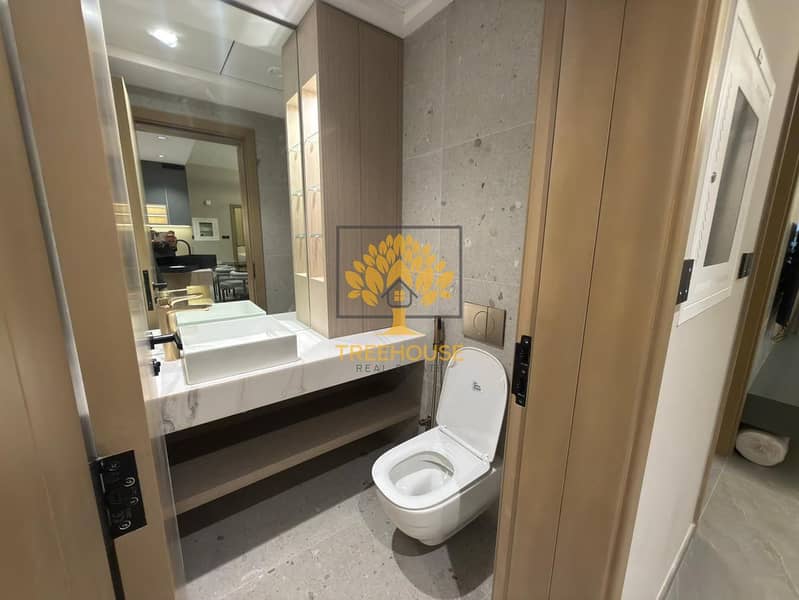 AVAILABLE | LUXURIOUS | BRAND NEW - Image 18