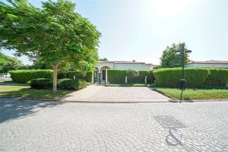 4BR Immaculate Bungalow | Perfect Location 4BR Immaculate Bungalow | Perfect Location