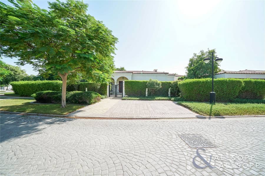 4BR Immaculate Bungalow | Perfect Location 4BR Immaculate Bungalow | Perfect Location