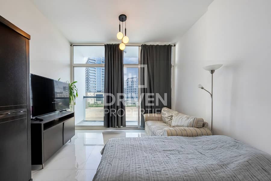 Bright Studio | Fully Furnished | Park Views Bright Studio | Fully Furnished | Park Views