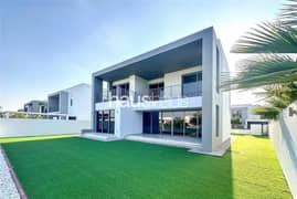 Stunning Five Bed | Close to Pool | Single Row