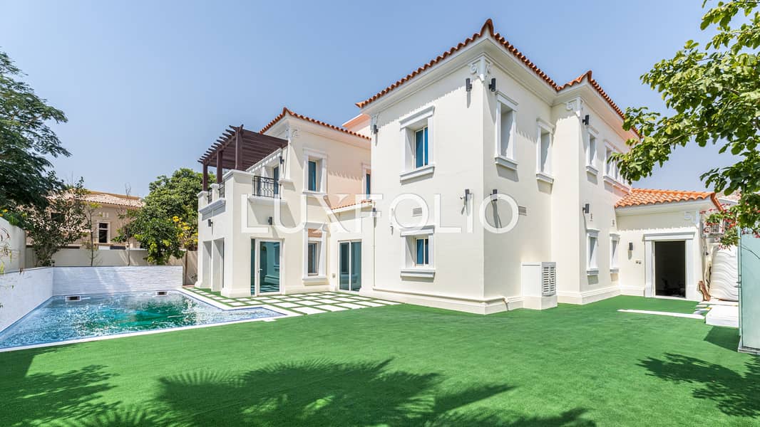 Vacant Now · Corner Plot · 5 Bedroom Villa — image 1