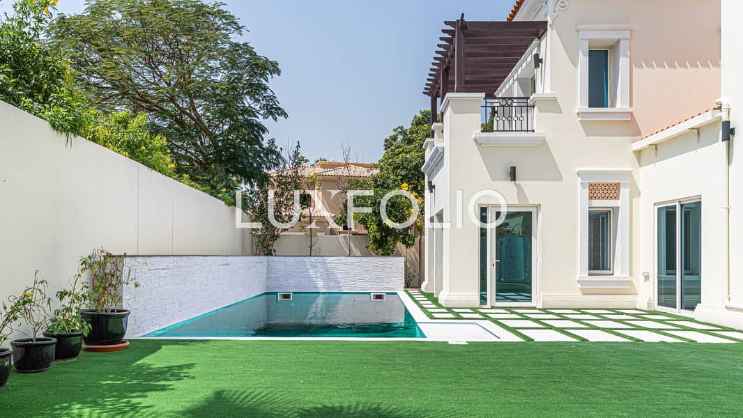 Vacant Now · Corner Plot · 5 Bedroom Villa — image 2
