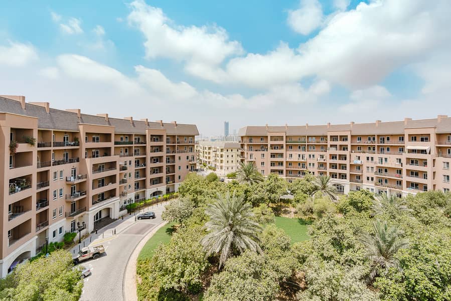 Peaceful | Very ig balcony | Bright & Spacious