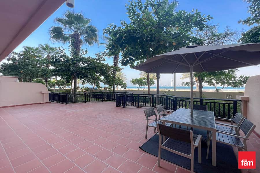 Exclusive Apartment / Downpayment 25% And Move In Exclusive Apartment / Downpayment 25% And Move In