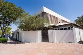 √Corner Unit | 5BR Villa with Pod | 2 Majlis√