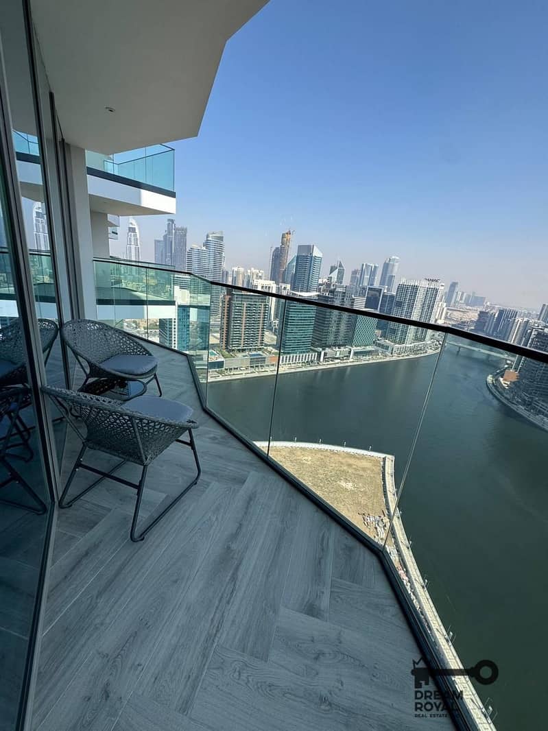 Furnished | brand new | High floor | Canal view