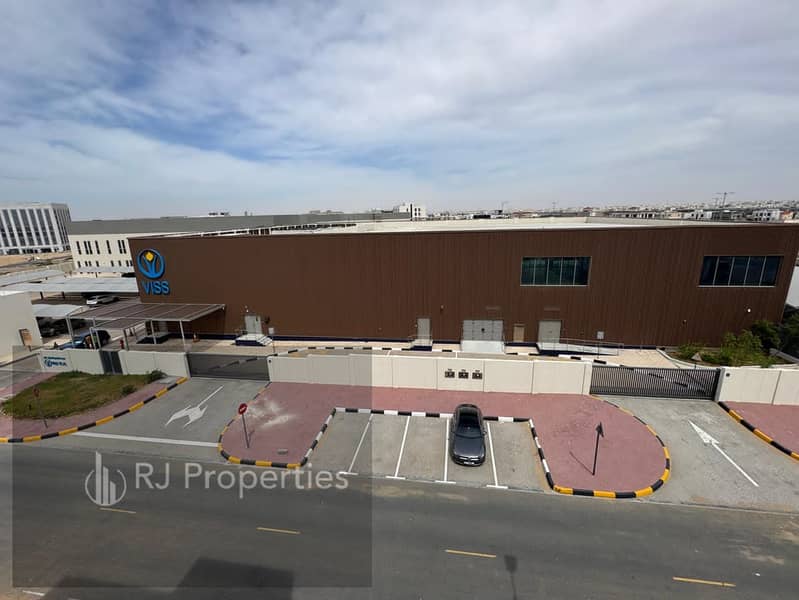 Unique modran style 2bhk with /waderobe MasterBed room balcony both MasterBed room parking 70k