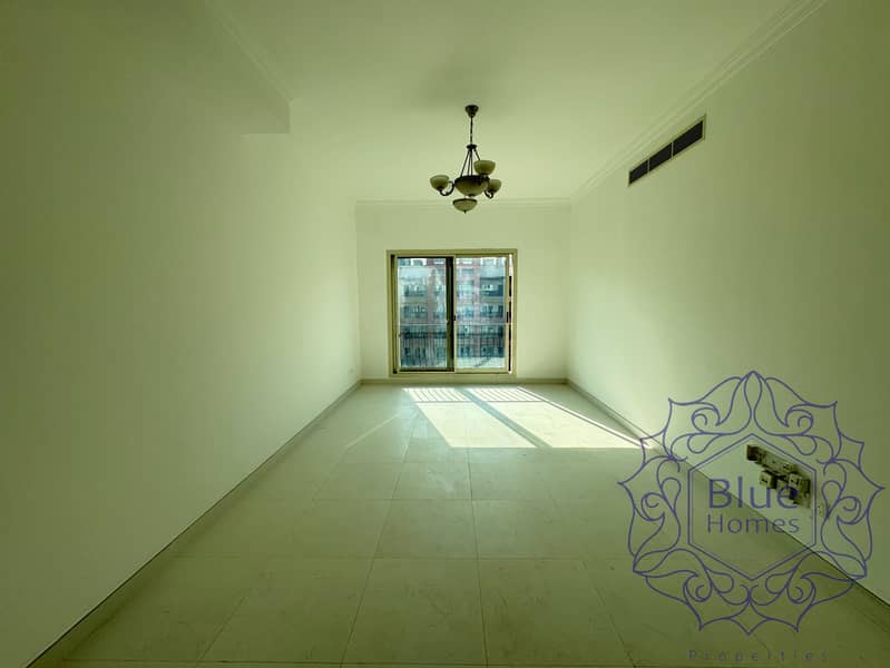 SPACIOUS 2 BHK | Store Room | Close to Metro | Open View