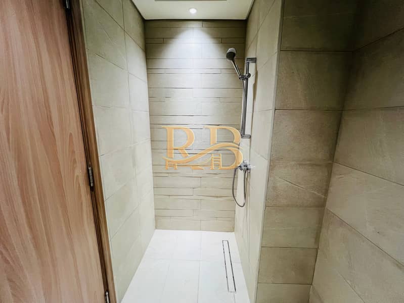 Great Deal || Boulevard View || Spacious Layout || Multiple Units