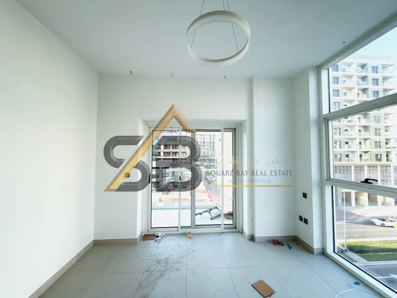 Semi-Furnished 2BHK|Fully Equipped Kitchen|Close to World trade Metro| - Image 9