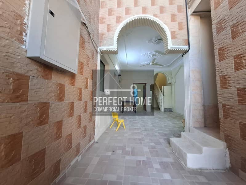 Spacious 5 Bedroom Villa for Rent in Al Sabkha – AED 46k – Big Terrace