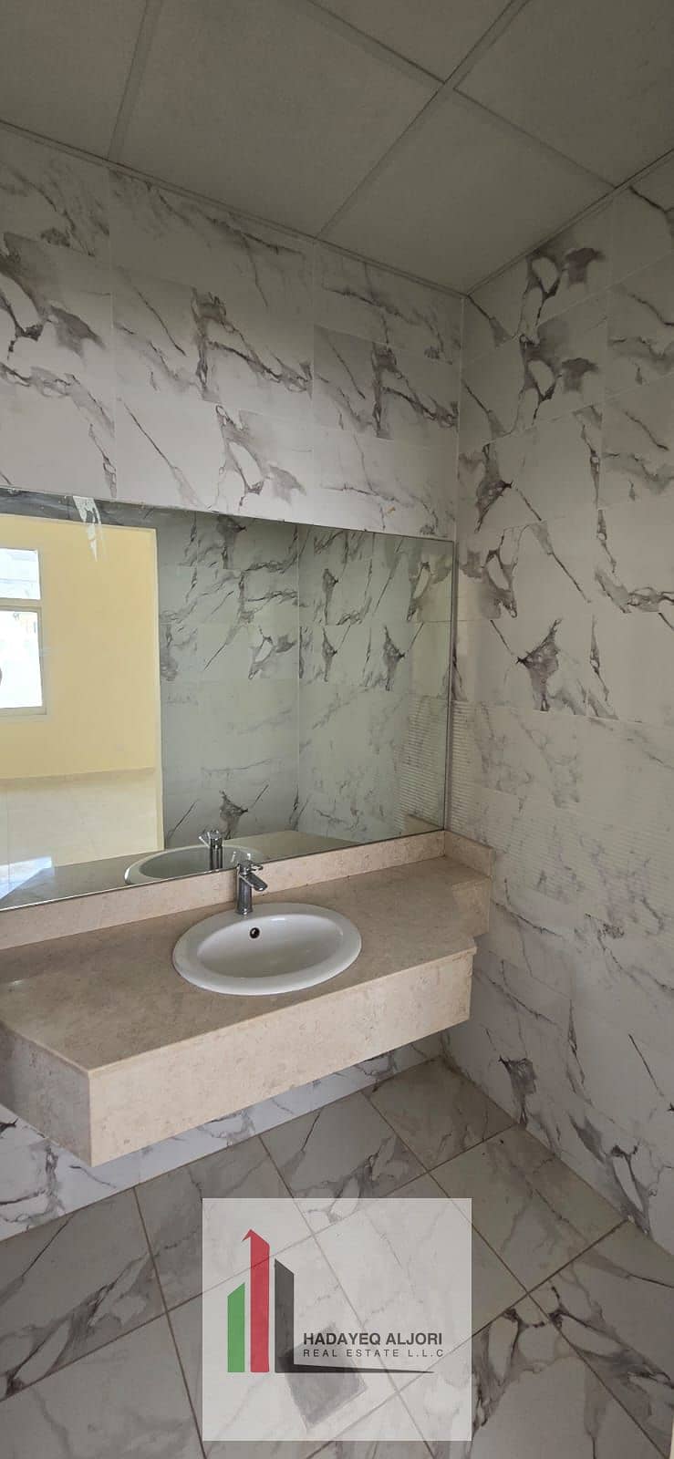 5BR Villa | Al Mizhar 2 | Large Garden & Parking - Image 11