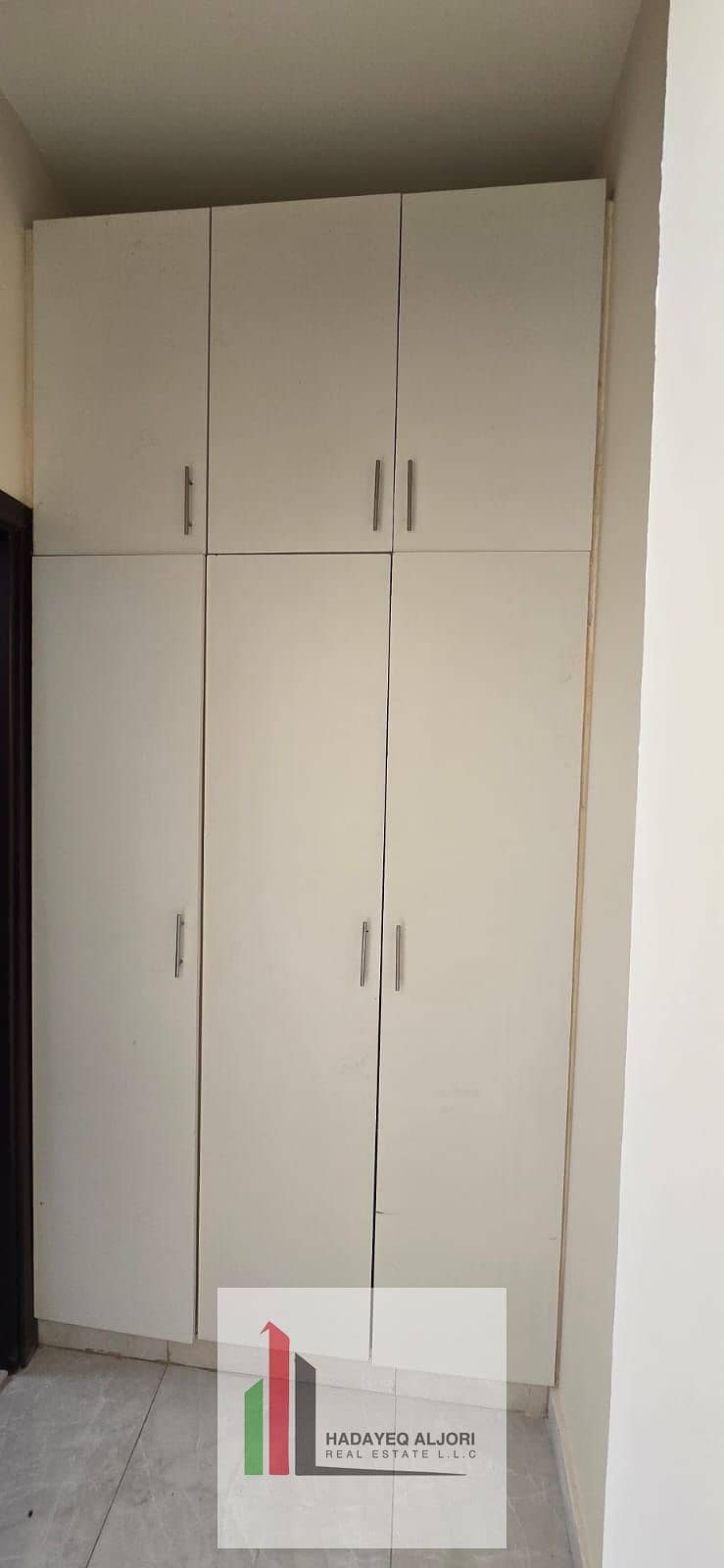 5BR Villa | Al Mizhar 2 | Large Garden & Parking - Image 12