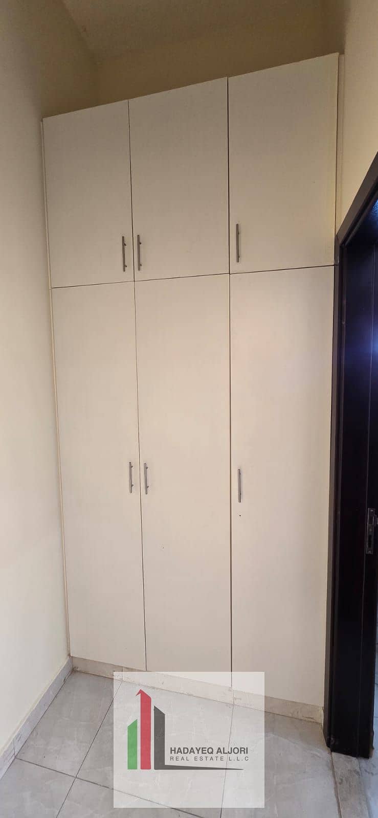 5BR Villa | Al Mizhar 2 | Large Garden & Parking - Image 14