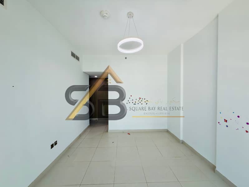 Semi-Furnished 2BHK|Fully Equipped Kitchen|Close to World trade metro| - Image 6