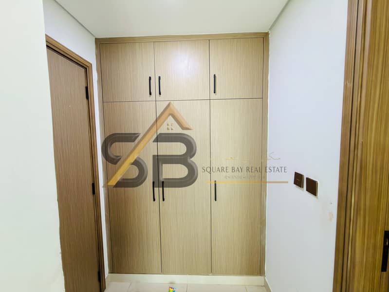 Semi-Furnished 2BHK|Fully Equipped Kitchen|Close to World trade metro| - Image 7