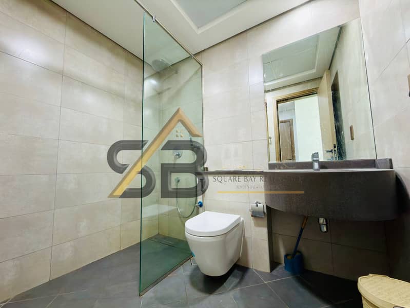 Semi-Furnished 2BHK|Fully Equipped Kitchen|Close to World trade metro| - Image 11