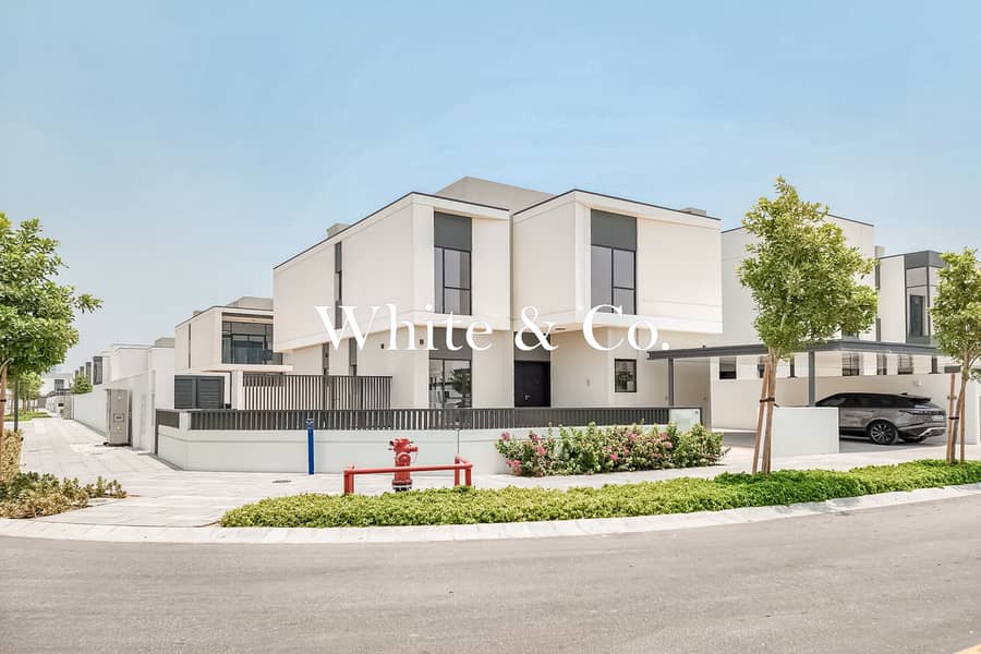 Internal Corner | Next 2 Park | Best Deal Internal Corner | Next 2 Park | Best Deal