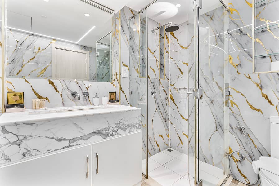 17 Full Bathroom 2 (1). jpeg