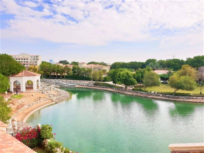 Spacious 3BHK+Maid| Full Lake View| Prime Location