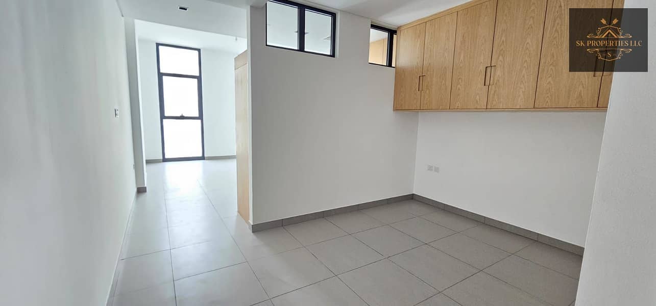 Spacious Unfurnished Studio for Rent in Al Mamsha, Sharjah