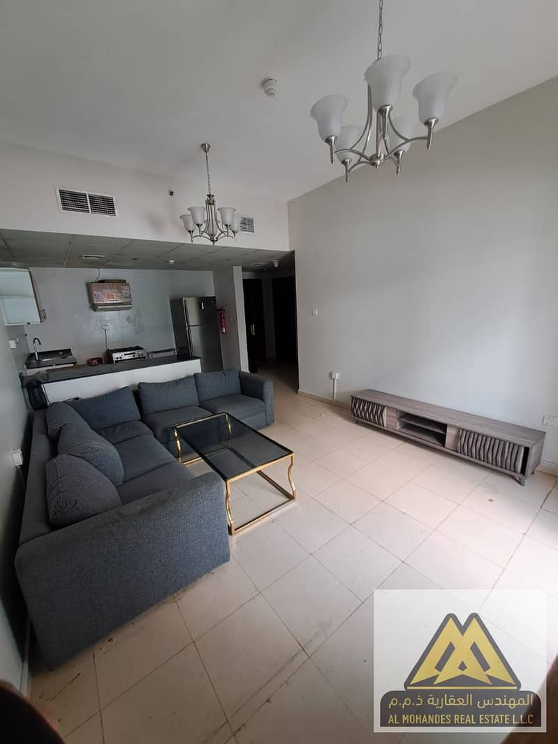 With an American-style kitchen, parking, and a balcony with a very excellent view, along with central air conditioning and free maintenance from the o