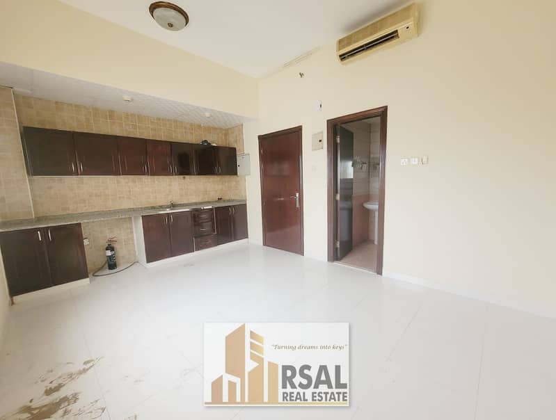 Specious Studio/Big Studio/No Deposit/Near Muwahila Bus Station