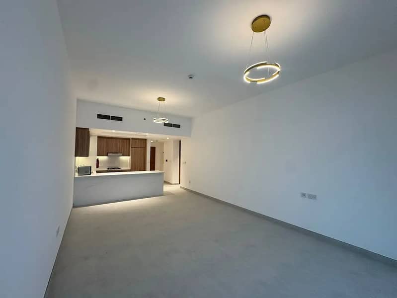 1 Bedroom Apartment | Riva Residence Dubai Maritime City | Marina & Downtown Views | Balcony Access - Image 3