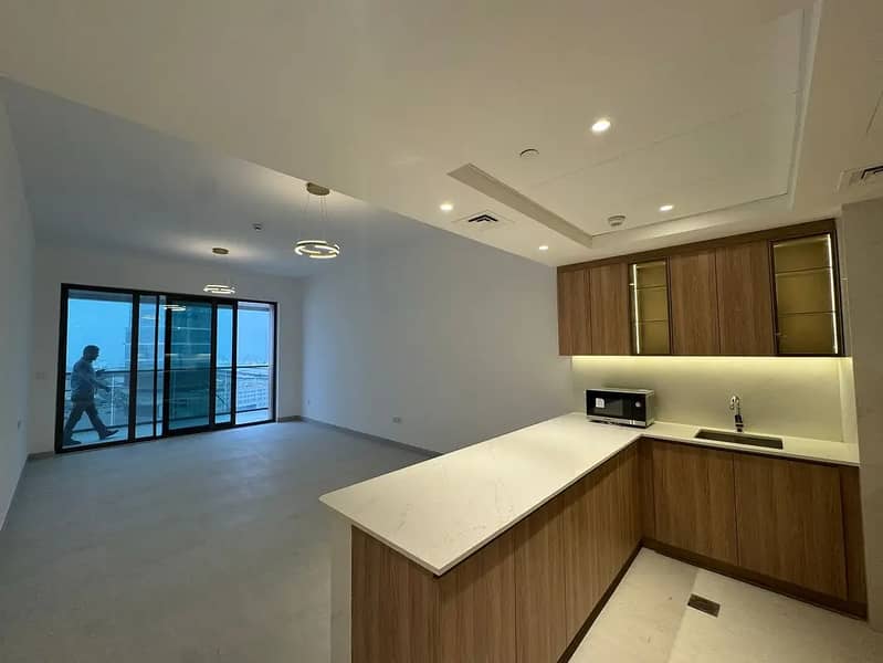 1 Bedroom Apartment | Riva Residence Dubai Maritime City | Marina & Downtown Views | Balcony Access - Image 10