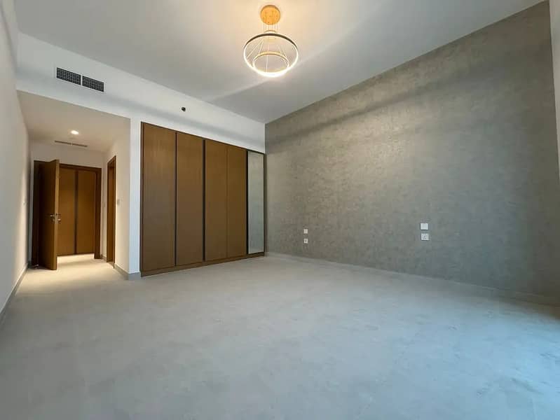 1 Bedroom Apartment | Riva Residence Dubai Maritime City | Marina & Downtown Views | Balcony Access - Image 2