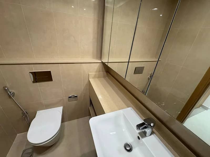 1 Bedroom Apartment | Riva Residence Dubai Maritime City | Marina & Downtown Views | Balcony Access - Image 16