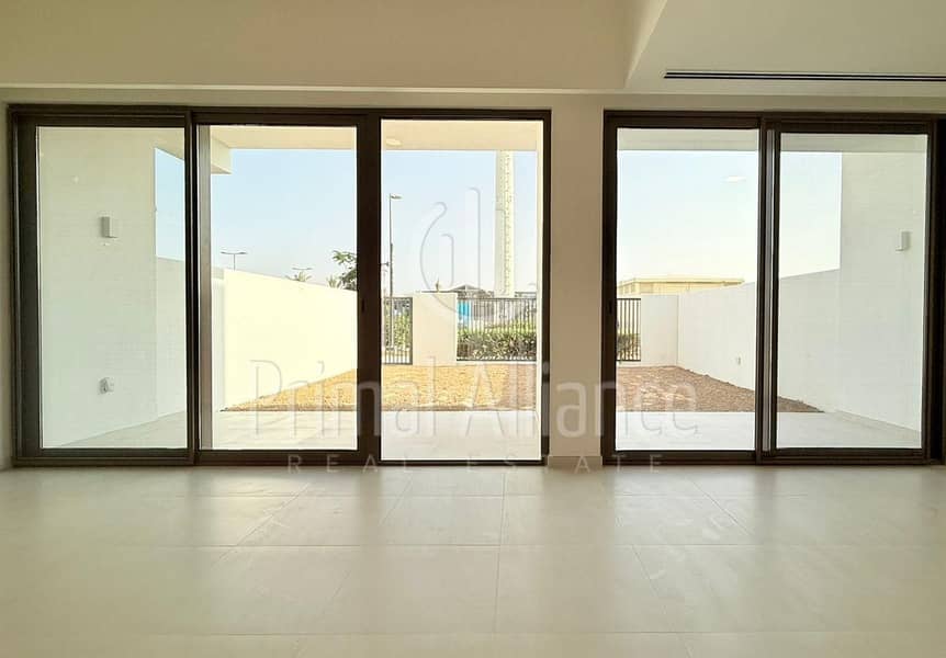 位于山谷小区,娜拉联排别墅 3 卧室的别墅 155000 AED - 14695675 位于山谷小区,娜拉联排别墅 3 卧室的别墅 155000 AED - 14695675