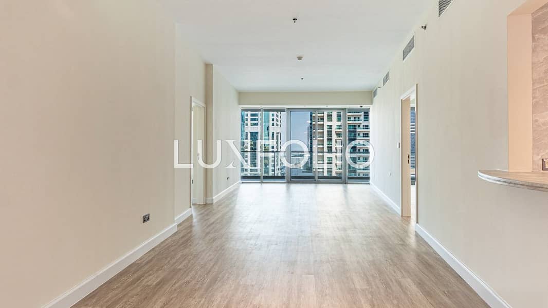 Fully Upgraded · Vacant On Transfer · Spacious — image 2