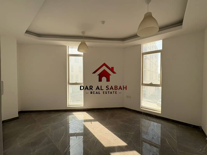 6 Cheques payment Spacious Easy access to Dubai Ready to move