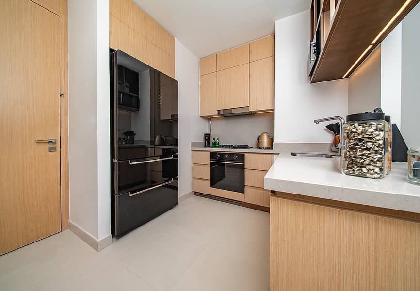 9 APT3705VIDADUBAIMALL75. png