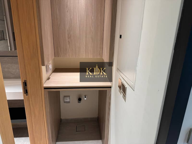 1Br+Duplex | Fitted Kitchen | Community View - Image 11