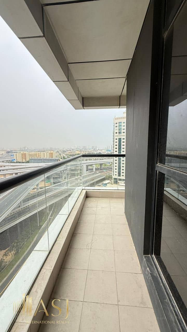 12 WhatsApp Image 2026-03-31 at 17.44. 03 (1). jpeg