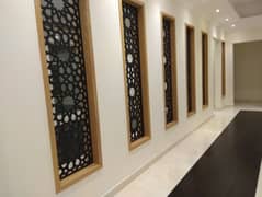 فيلا واسعة مكونة من 6 غرف نوم للإيجار في منطقة البرشاء الجنوبية. تم تجديدها بشكل متوسط. الإيجار 490 ألف درهم إماراتي فقط.