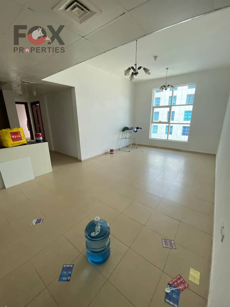 Special opportunity: one-bedroom apartment with a living room and balcony for annual rent in City Tower Towers | Prime location | Payment facilities |