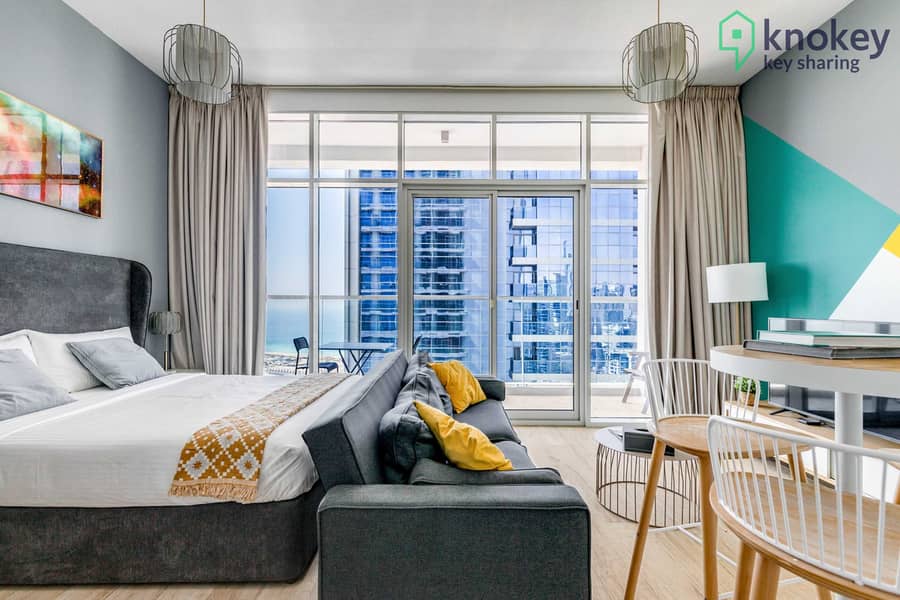 Dubai Marina Comfortable Apartments with Pool and Gym