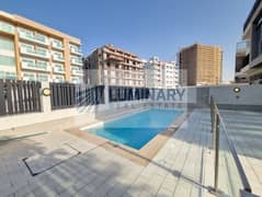 فیلا في فيلات 180 درجة،ليوان 5 غرف 280000 درهم - 14700841