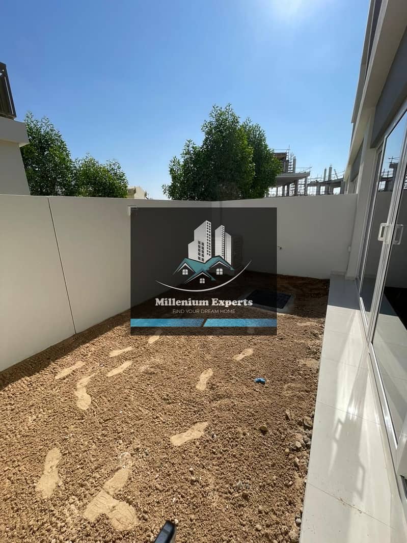 4BR Villa | Multiple Balconies | Park & Pool Views - Image 24