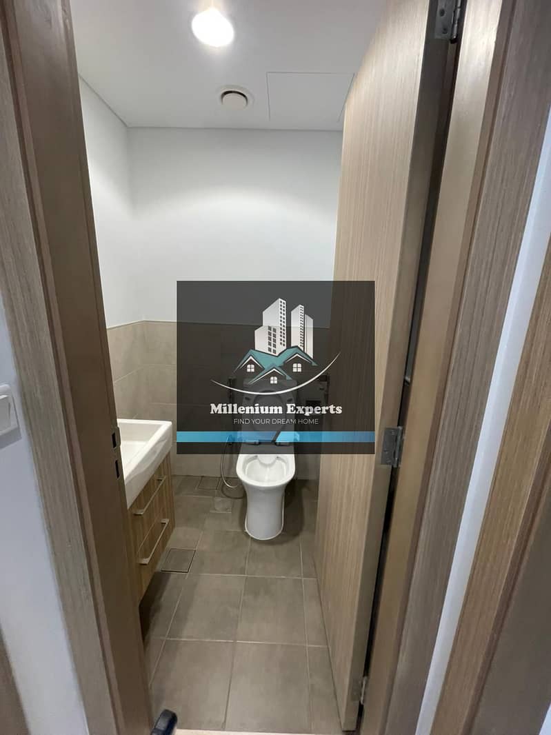 4BR Villa | Multiple Balconies | Park & Pool Views - Image 33